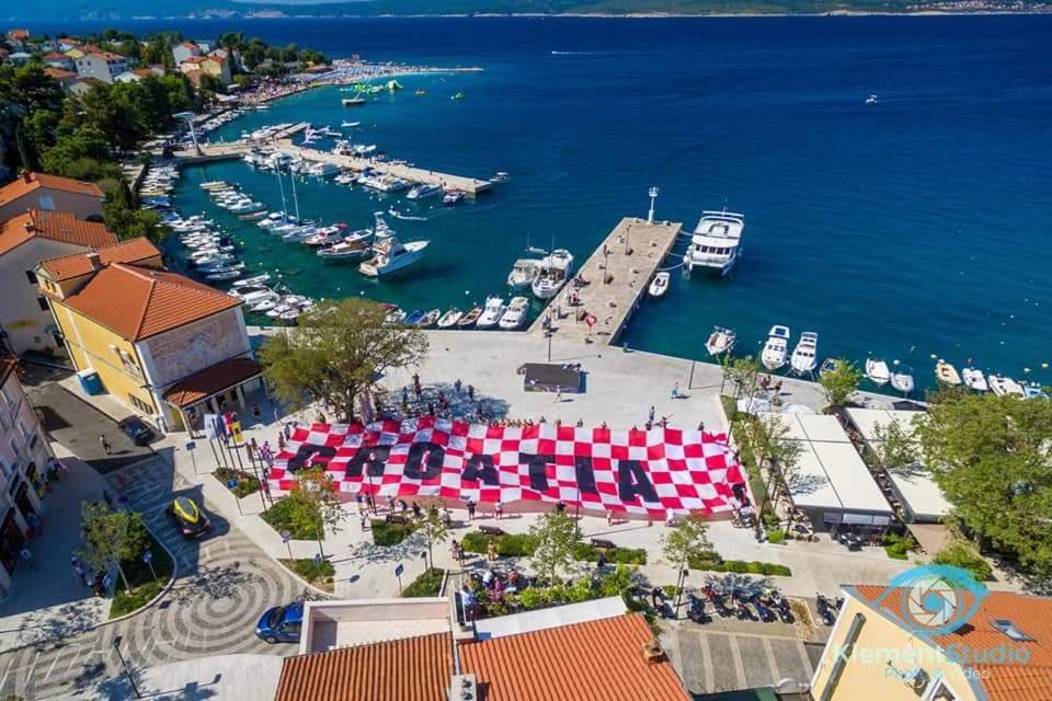 Apartments Adriatic Селце Экстерьер фото