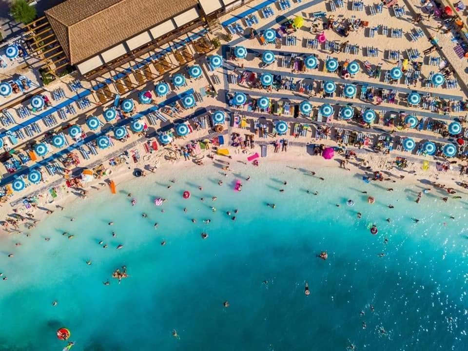 Apartments Adriatic Селце Экстерьер фото