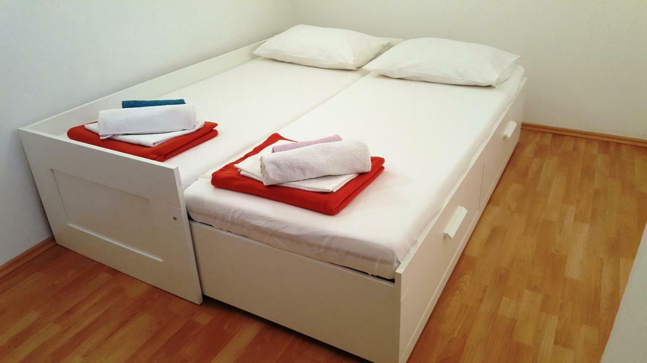 Apartments Adriatic Селце Экстерьер фото